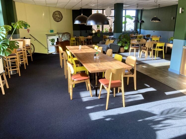 DAYTIME COFFEE SHOP/CAFE & IN HOUSE CATERERS Photo 4