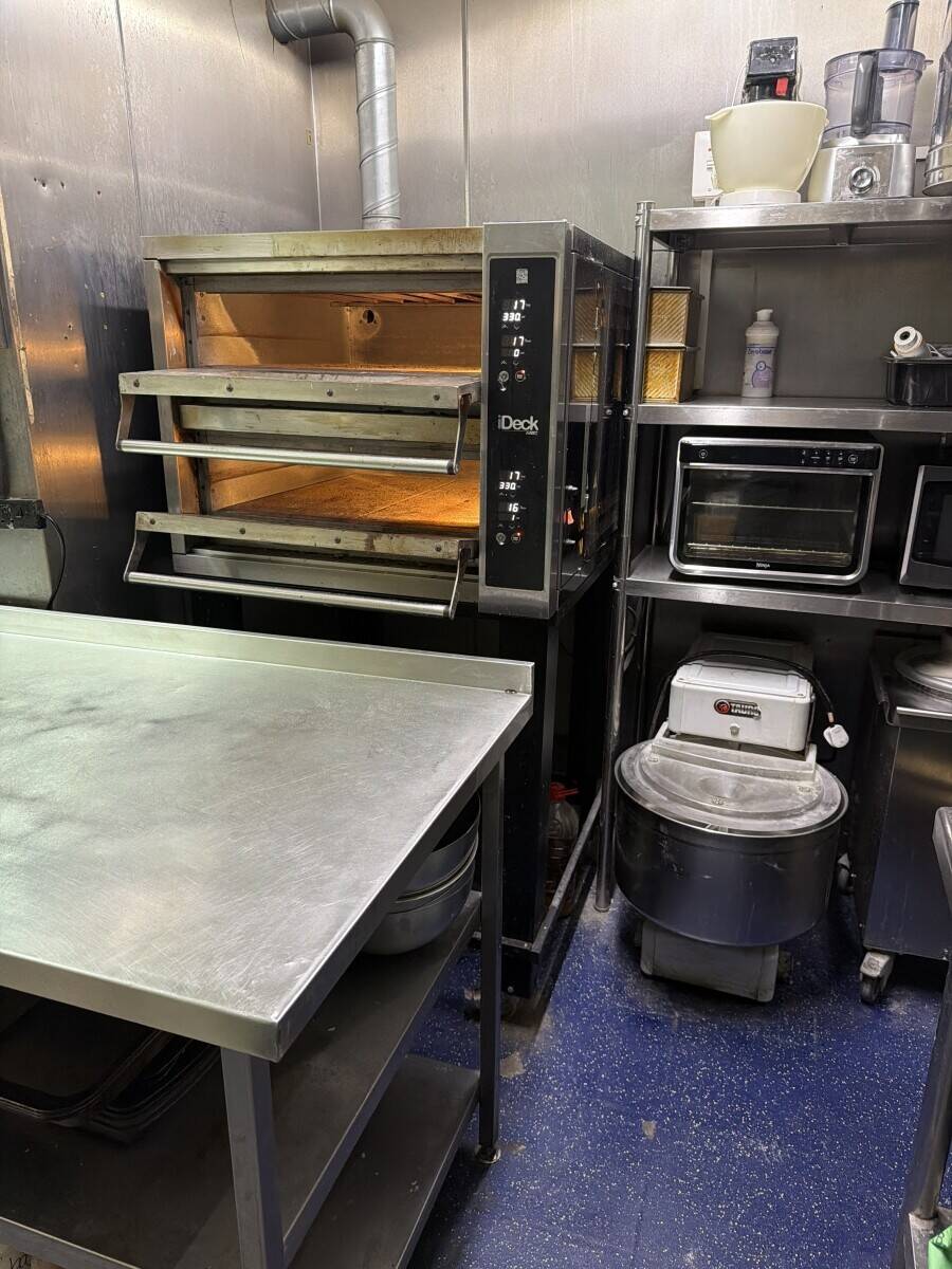 Pizza Takeaway Business For Sale &ndash; Gravesend, Kent &ndash; &pound;4,500 Weekly Takings Photo 4