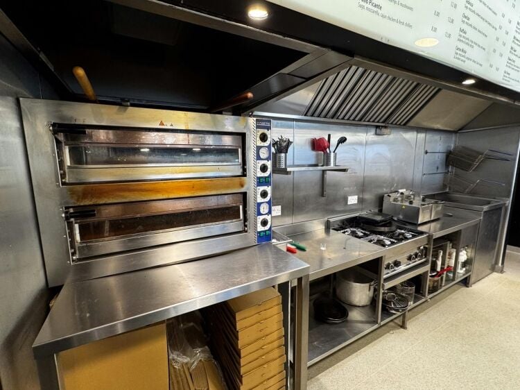 Fully Fitted Trading Fish & Chip Shop Pizza Takeaway Photo 4