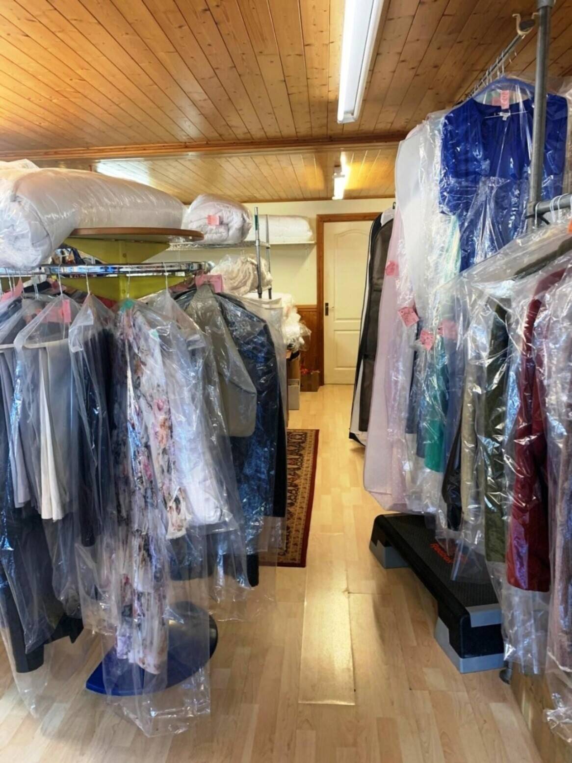 DRYCLEANER / LAUNDRY & SERVICED WASHES FOR SALE IN BARNSTAPLE, DEVON
