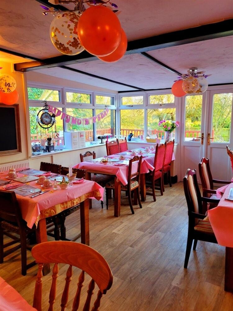 QUAINT TEAROOM