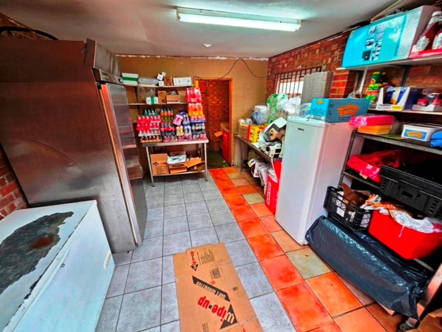 CAFÉ ESTABLISHED OVER 30 YEAR - FOR SALE - CROYDON, LONDON