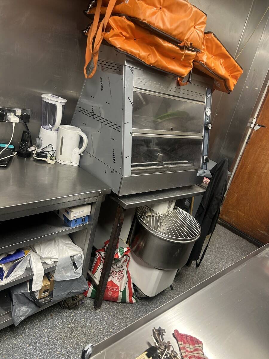 Fastfood Takeaway Business for sale in Leeds West Yorkshire Photo 5