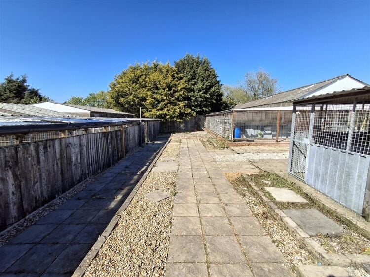 Kennels, Cattery & Equestrian businesses For Sale in Poulton-le-Fylde