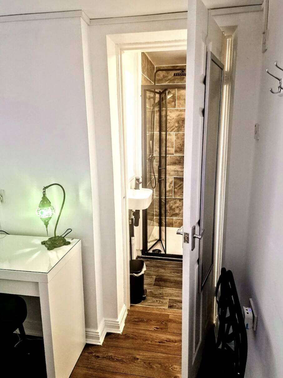 Durham DH1 Guesthouse and Air BnB