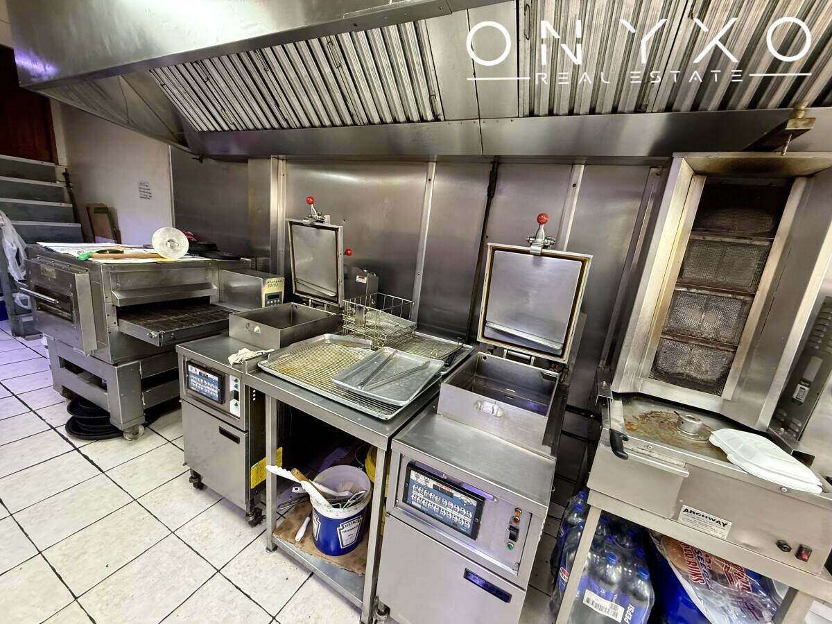 Established Pizza & Chicken Takeaway for Sale near Southall Photo 3