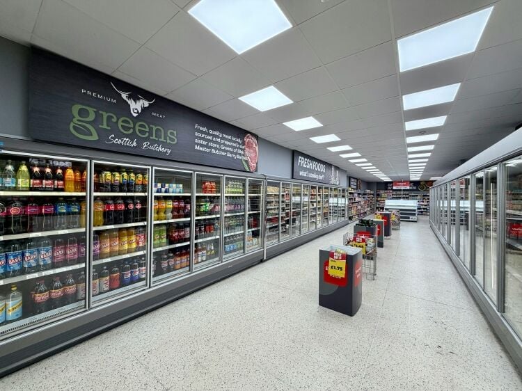 Convenience store for sale in Dundee with 6,500 sq ft and rear parking available. Photo 4