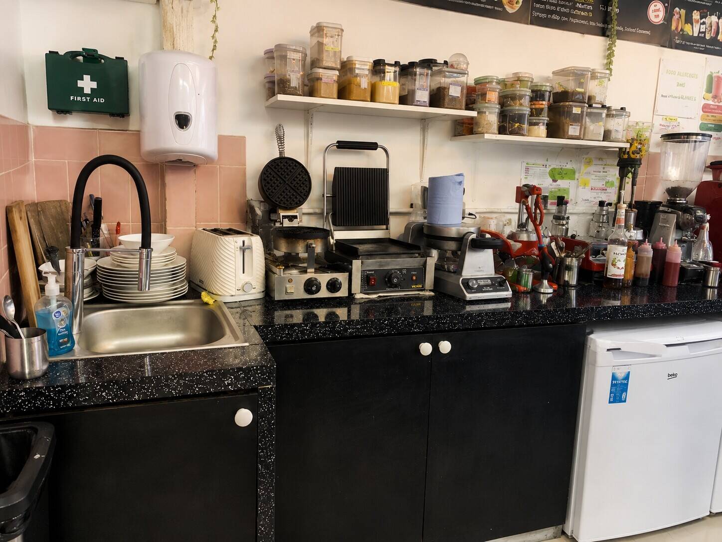 Modern Café & Dessert Business