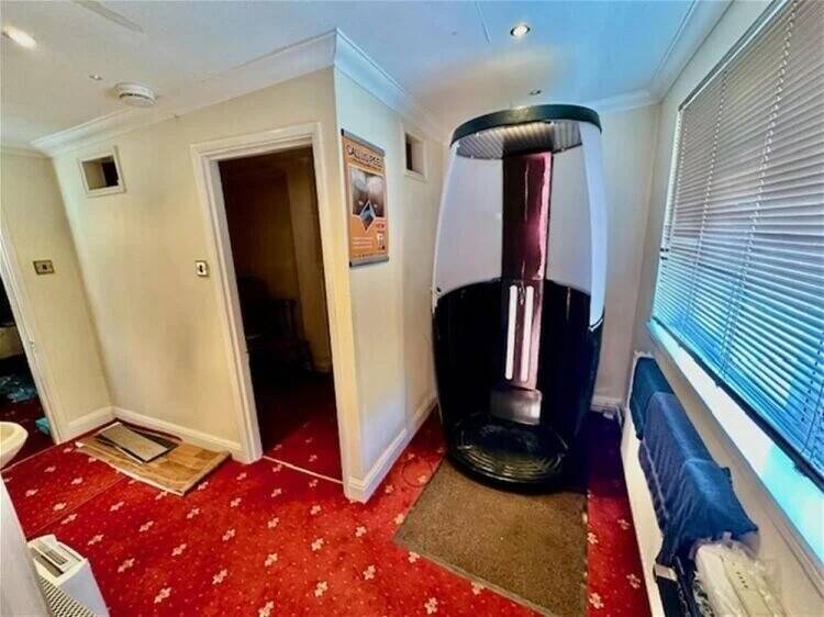 ICONIC BEAUTY & TREATMENT CLINIC FOR SALE IN CROYDON Photo 4