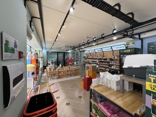 Leasehold Retail Unit Located In The Arcadian Centre, Birmingham Photo 4