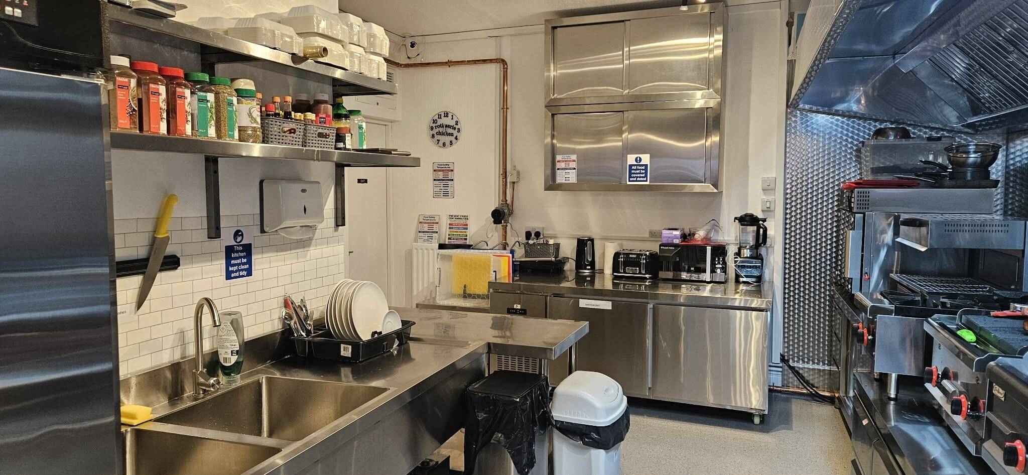 Fully Fitted Hot Food Takeaway for Sale in Prime Tamworth Town Centre Location Photo 4
