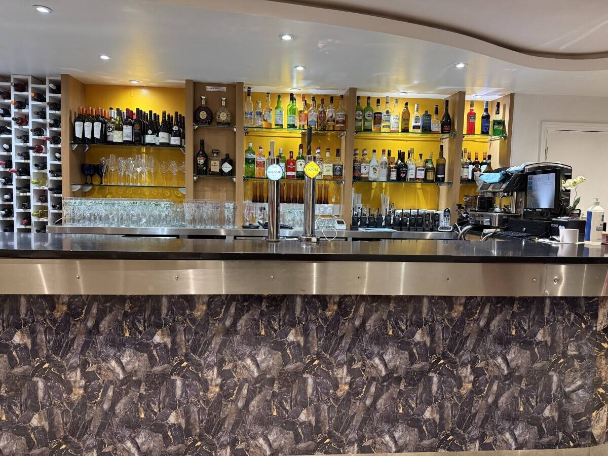 Well-established Restaurant for sale Photo 5