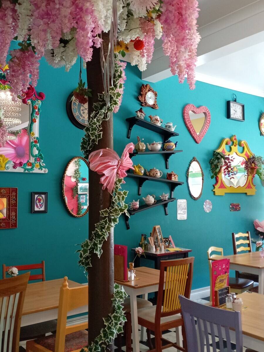 Licenced themed Cafe & Bar in Bournemouth  Photo 4
