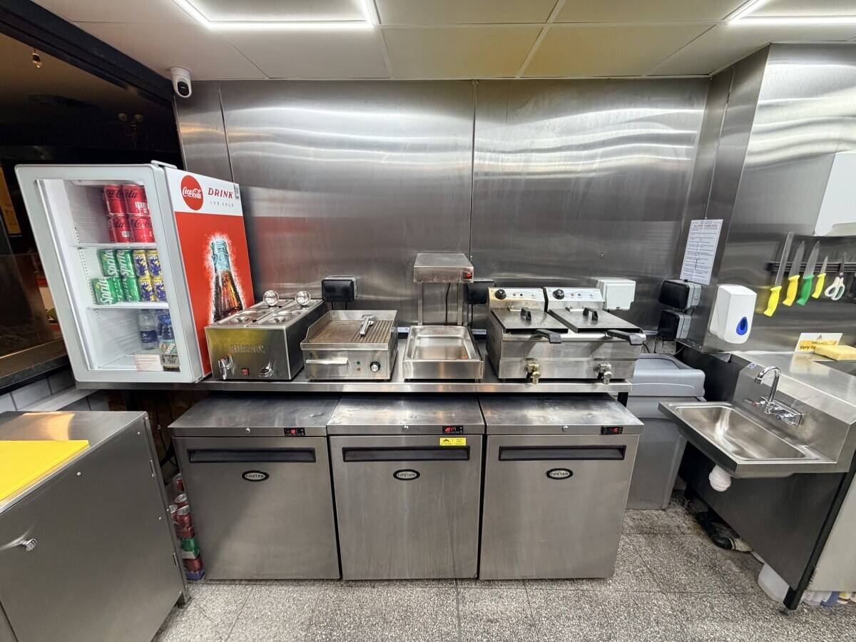 Takeaway/Dessert Shop Business For Sale - Prime Location - Arndale Shopping Centre - Heavy Footfall Photo 4