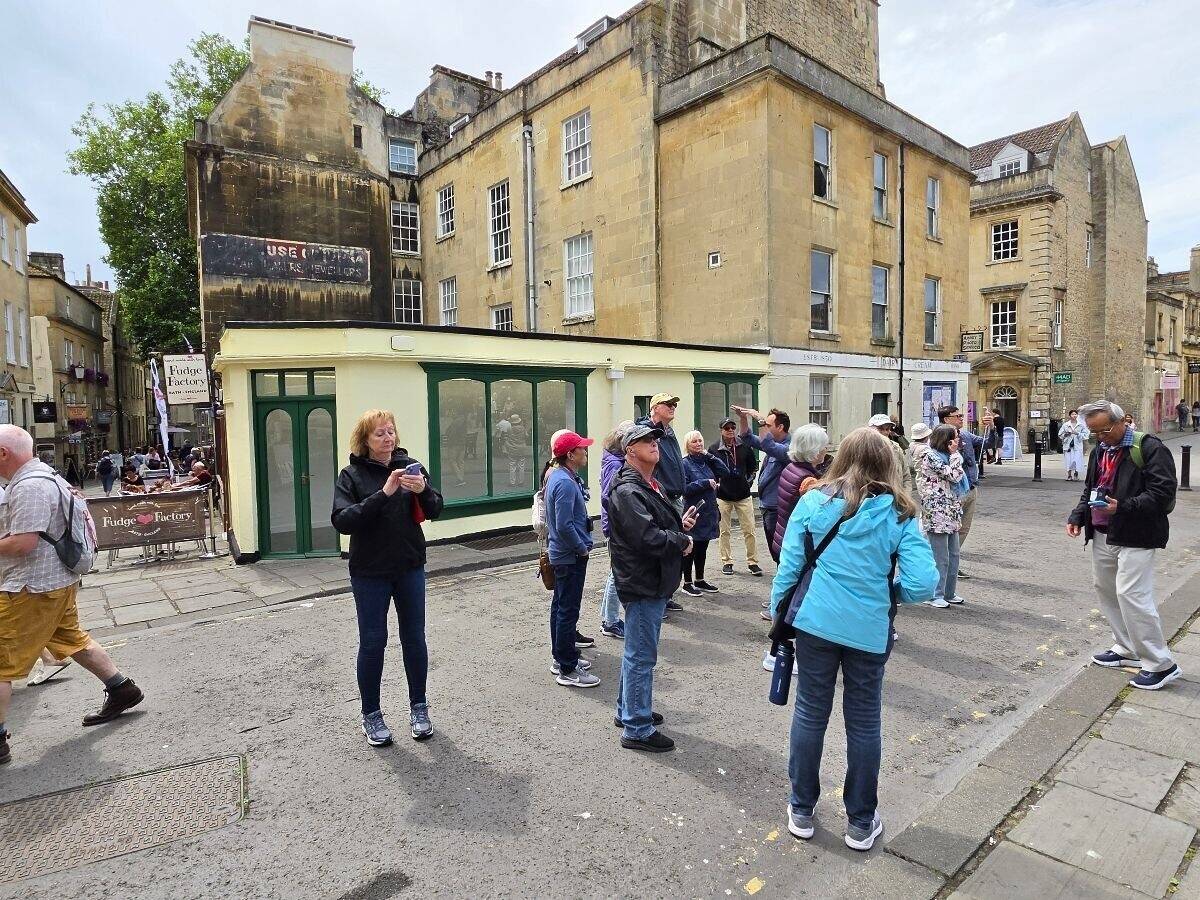 Bath City Centre Overlooking Abbey & Roman Baths - New Lease Available Photo 4