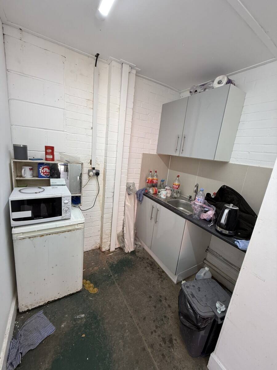 Established Car Bodywork Shop For Sale Lease Photo 4