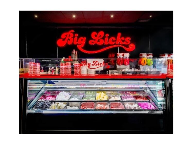 Vibrant Food Business in One of Manchester's Busiest Leisure Areas Photo 4