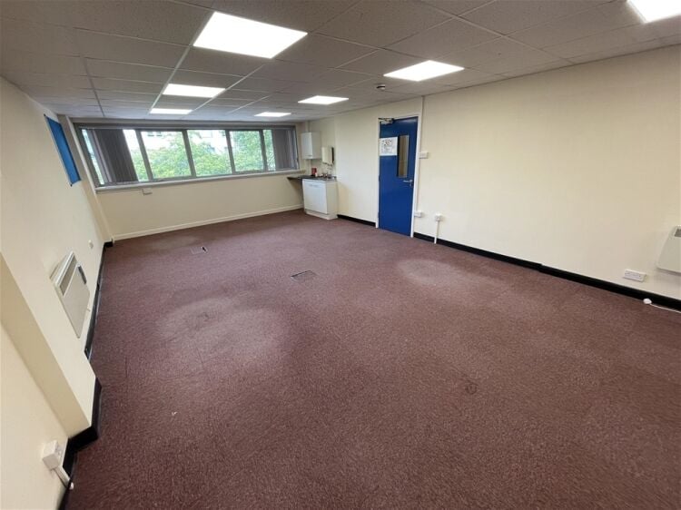 First Floor Self-Contained Office/ Business Hub For Sale in Newton Abbot