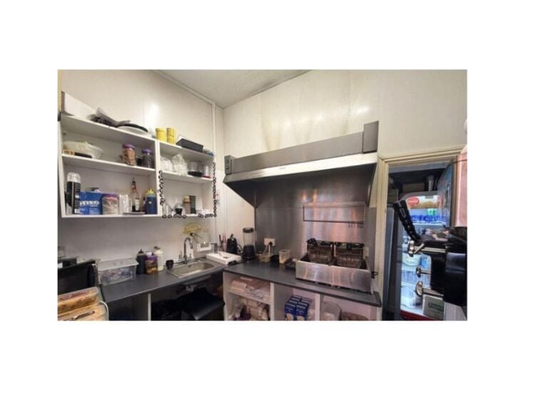 Leasehold Takeaway Premises & Assets For Sale - Newcastle Upon Tyne Photo 4