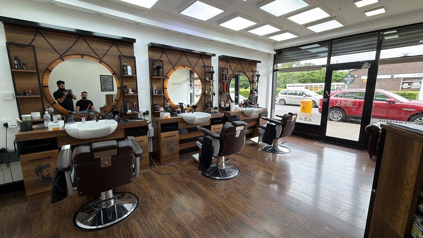 The ace of barbers  Photo 4