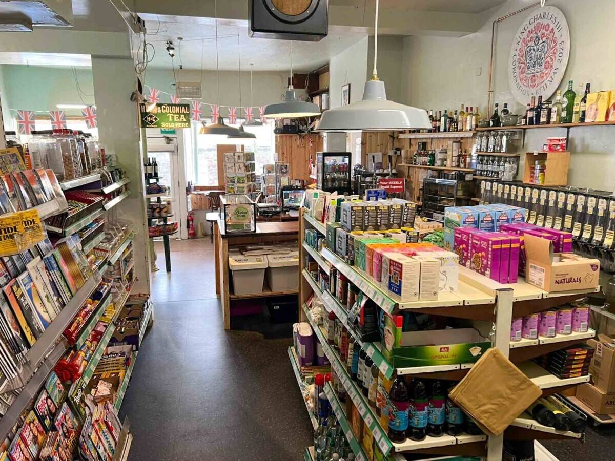 Established Village Store & Lifestyle Business with 2/3 Bed Flat and Estuary Views Photo 4