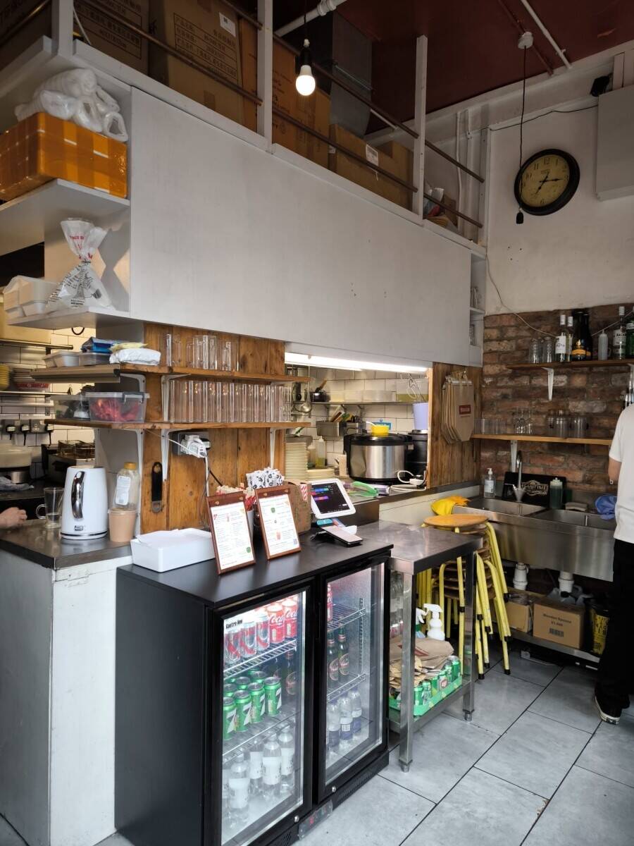 Profitable long established Brixton Village restaurant business with full kitchen extract for sale Photo 4