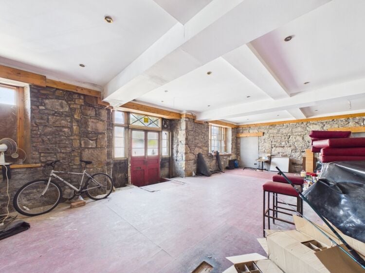 High Street serviced accommodation and café-bar development opportunity