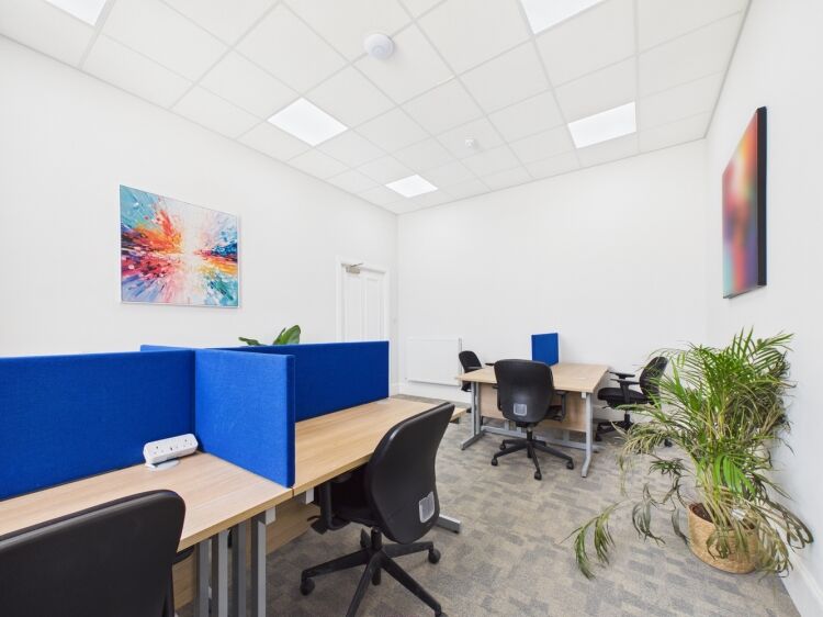 Prime Elgin offices available individually, flexible lease terms Photo 4