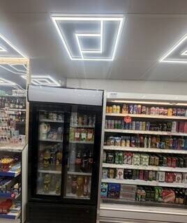 THRIVING CONVENIENCE STORE WITH LOW RENT, ALCOHOL LICENCE, PAYPOINT & MONEY TRANSFER SERVICES Photo 4