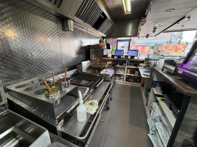 Hot Food Take Away For Sale in Leeds Photo 4