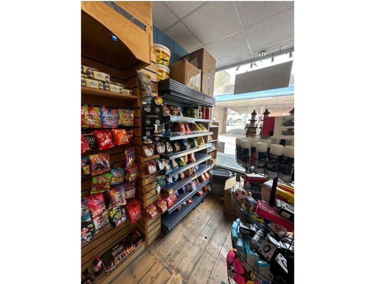 Your Local Go-To – Vibrant Mini Supermarket in Prime High Street Location