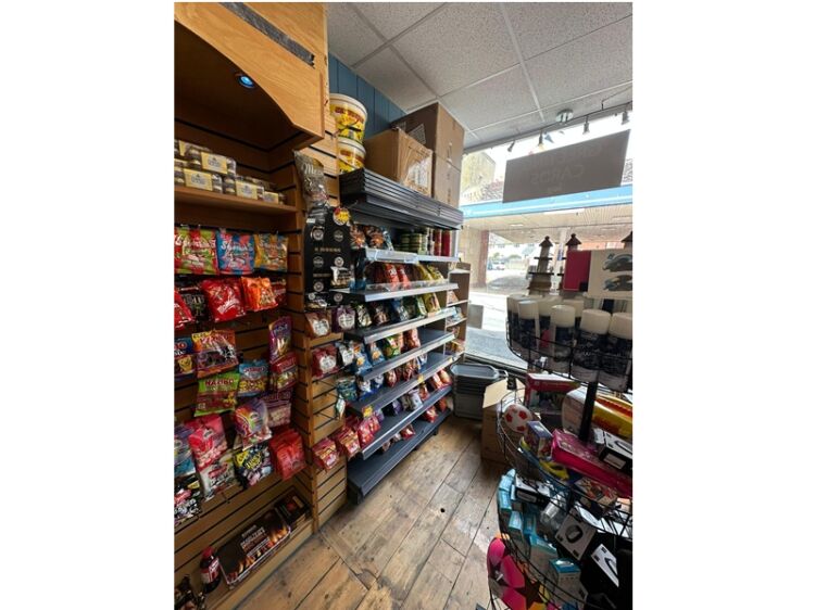 Your Local Go-To – Vibrant Mini Supermarket in Prime High Street Location Photo 4
