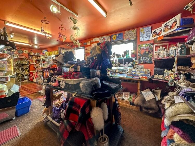 Kintail Crafts and Owners Accommodation