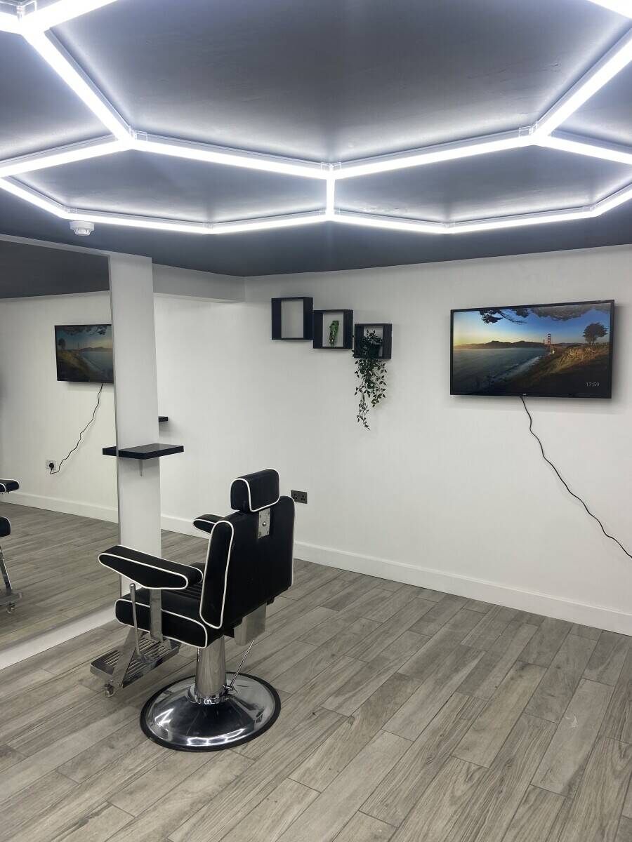 Barbershop & Hair Replacement Studio Belper