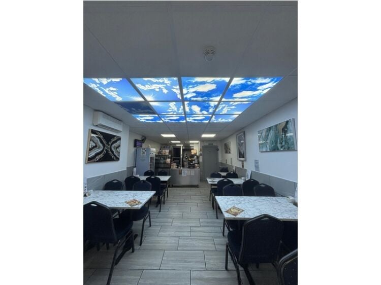 Charming Cafe & Afternoon Tea Room in Prime Mansfield Town Centre Location