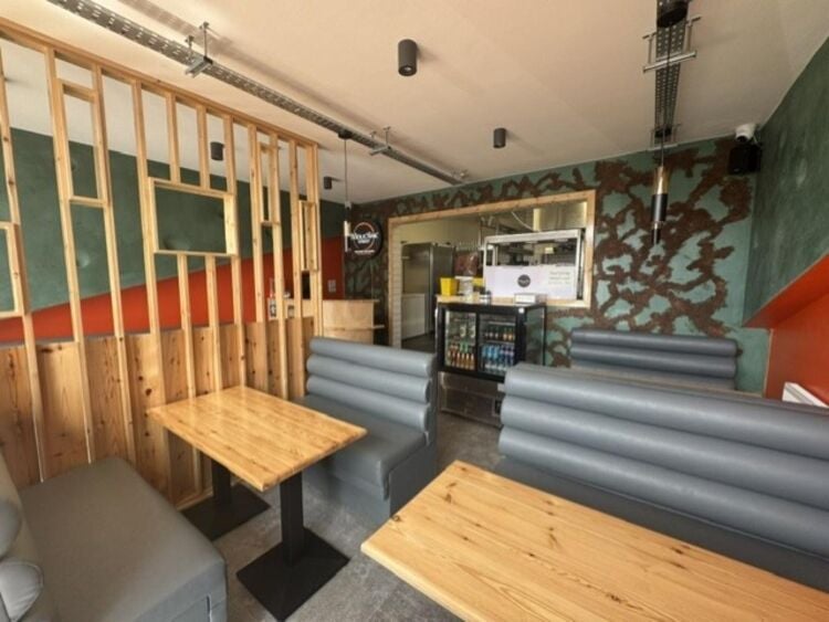 Leasehold Takeaway Located In Olton, Solihull Photo 4
