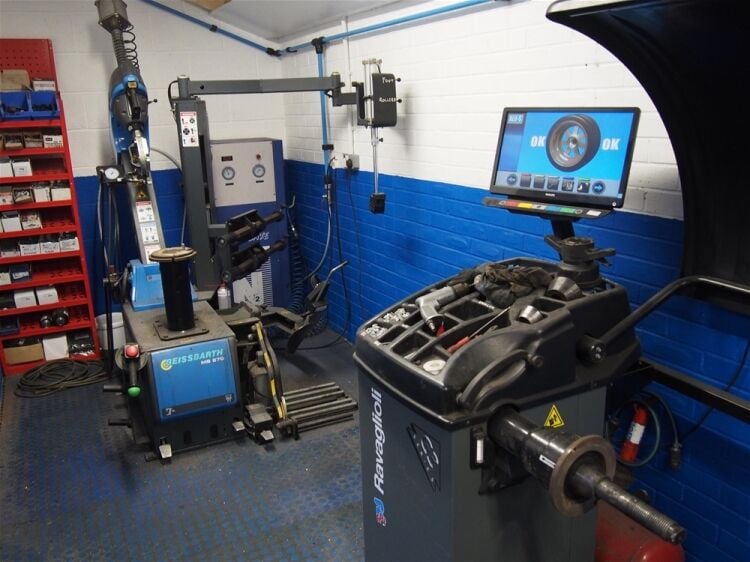 Vehicle Repairs & MOT For Sale in Scunthorpe Photo 4