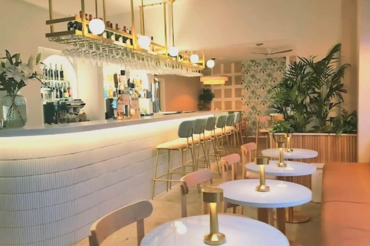 Established Cocktail Bar - Lancashire Photo 4