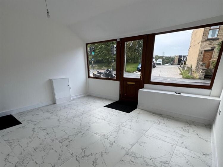Vacant Unit For Sale in Liversedge Photo 4