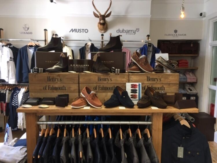 Leasehold Coastal & Country Clothing Retailer Located In Falmouth Photo 4