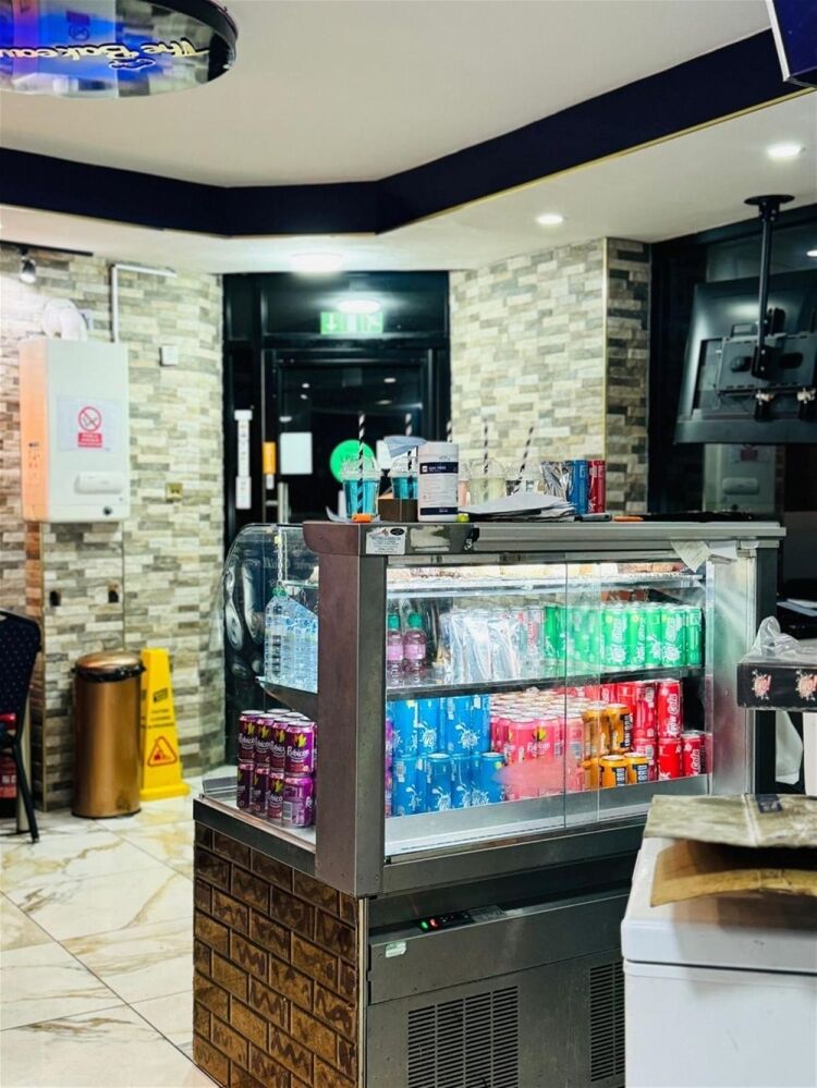 TAKEAWAY & DESSERT BAR LOCATED IN BRADFORD