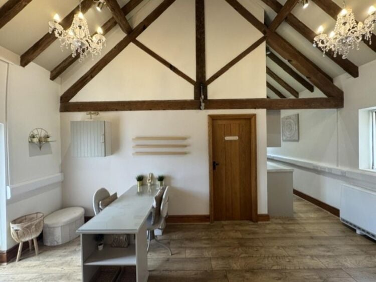 Leasehold Hair & Beauty Salon Located In Hurley, Atherstone