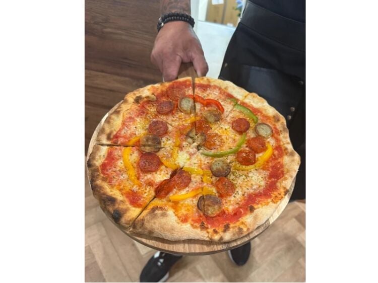 Vibrant Artisan Pizza & Fusion Eatery Photo 4