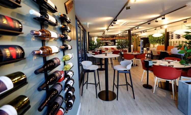 AUTHENTIC ITALIAN RESTAURANT