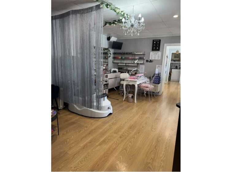 Glow Into Success – Modern Skin, Laser & Aesthetics Clinic Photo 4
