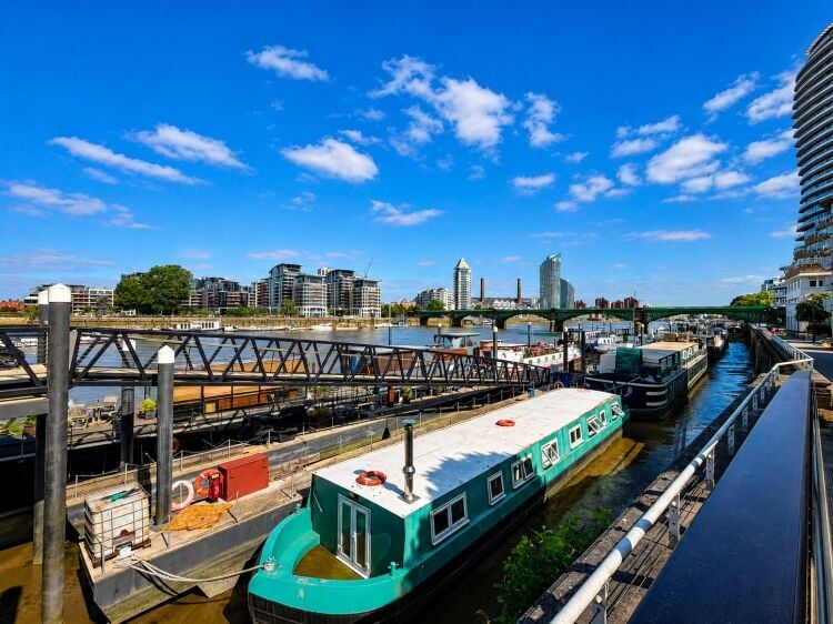 PRIME LONDON WATERFRONT INVESTMENT Photo 4
