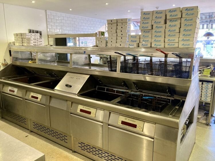 ESTABLISHED FISH & CHIP SHOP Photo 4