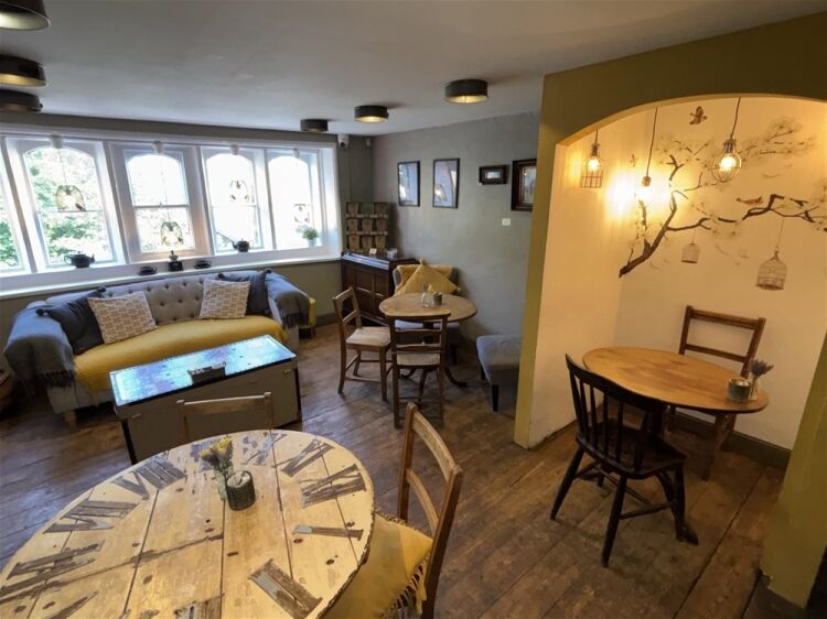 Cafe & Sandwich Bars For Sale in Holmfirth Photo 4