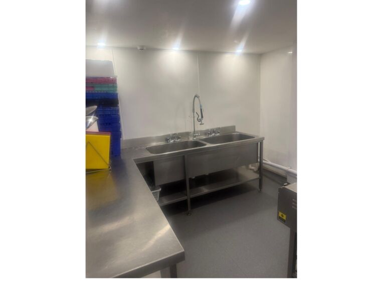 Exciting Commercial Kitchen Asset Sale – Ready for Your Next Food Concept!