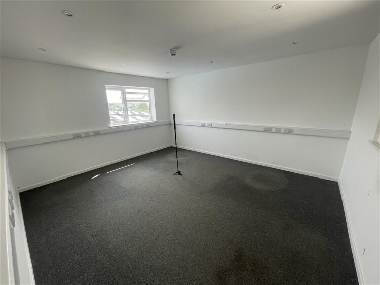 Light Industrial Unit with Office Space On Rural Estate For Sale in Barnstaple